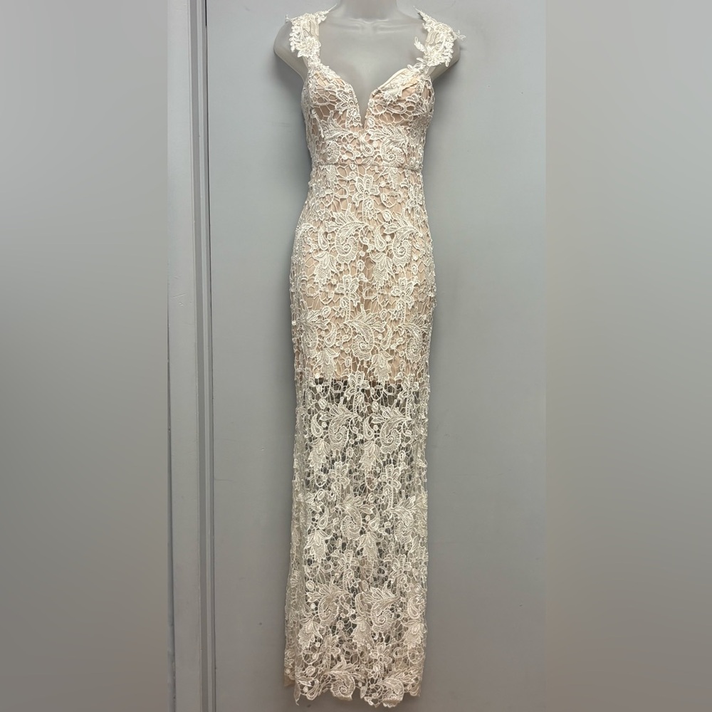 Soieblu Lace Sequined Cap Sleeve Gown Size Small